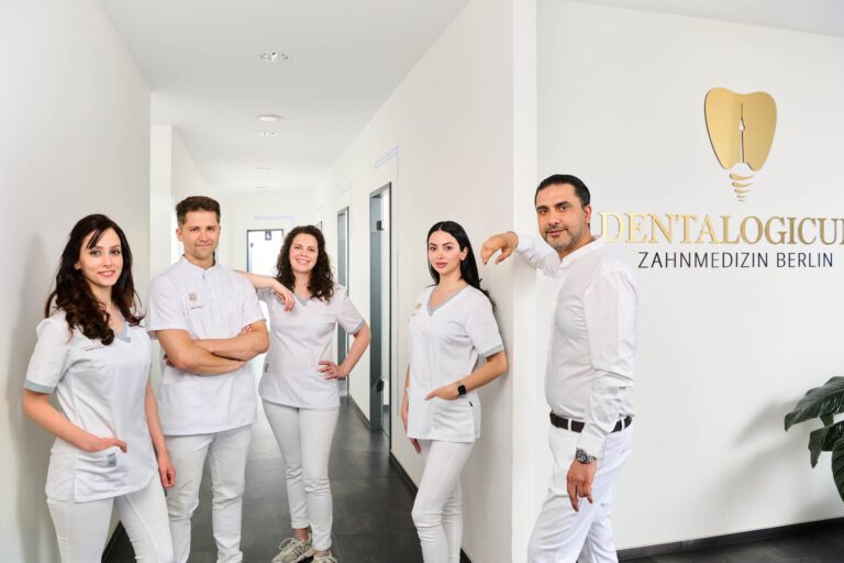 Das Praxisteam des DENTALOGICUM in Berlin